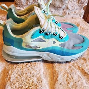 Nike Air React 270 women